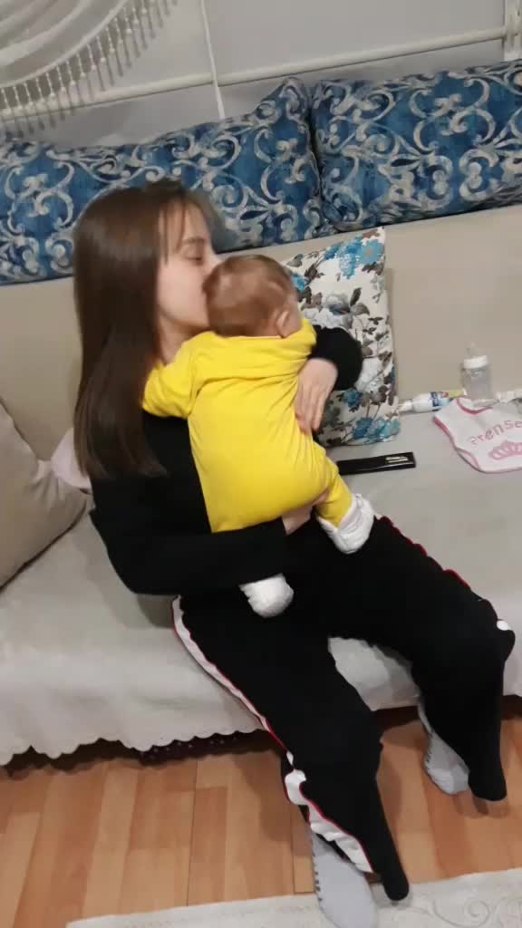 @Büşra Demiral