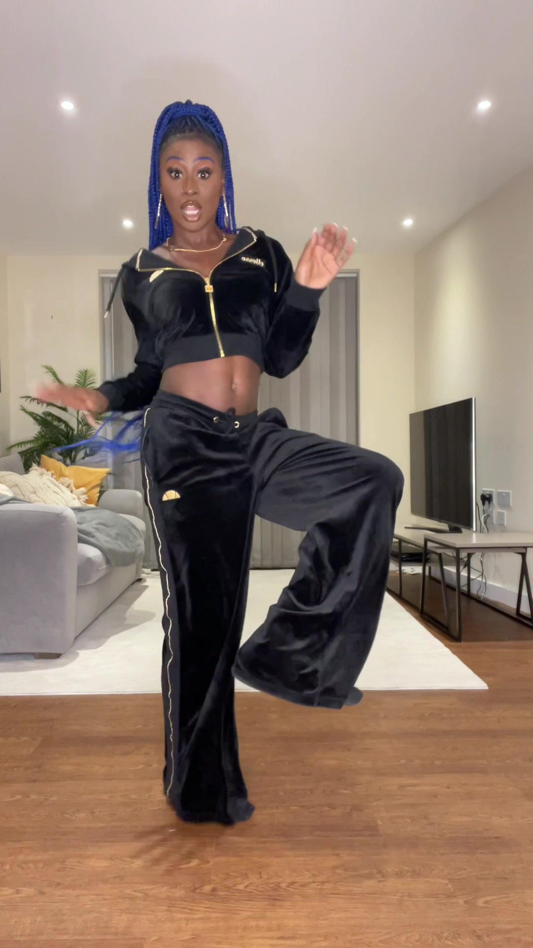 @ItsJustNif&egrave;