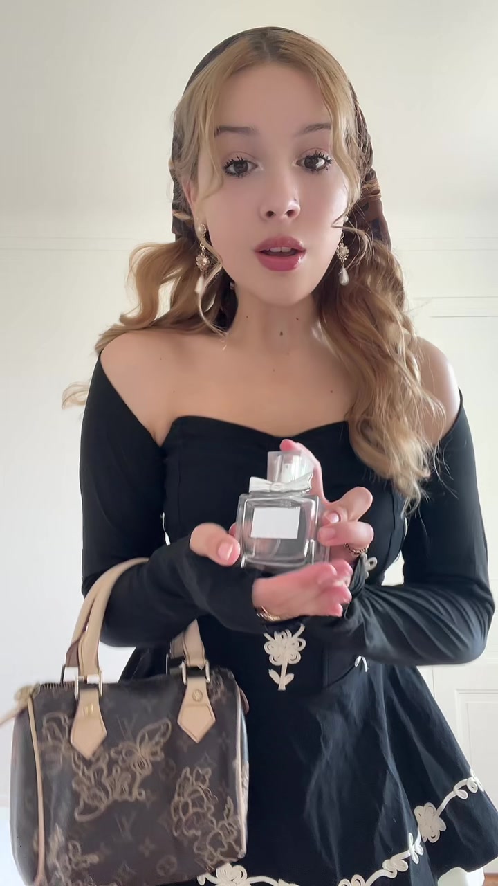 @monwitchh