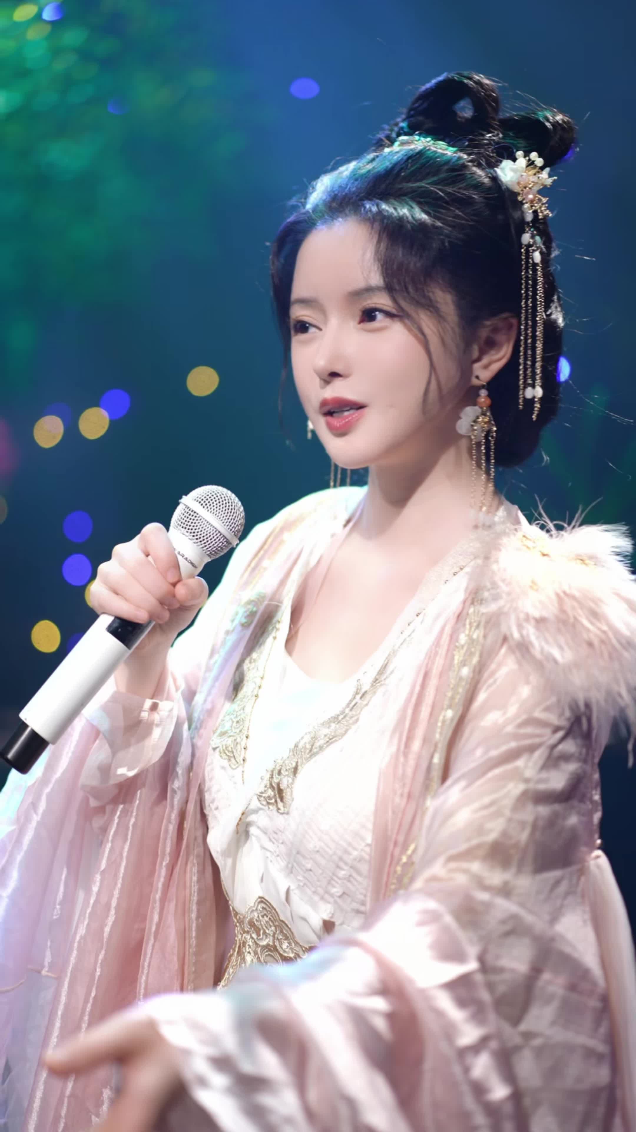 @陈晓竹官方频道 Xiaozhu Chen Official