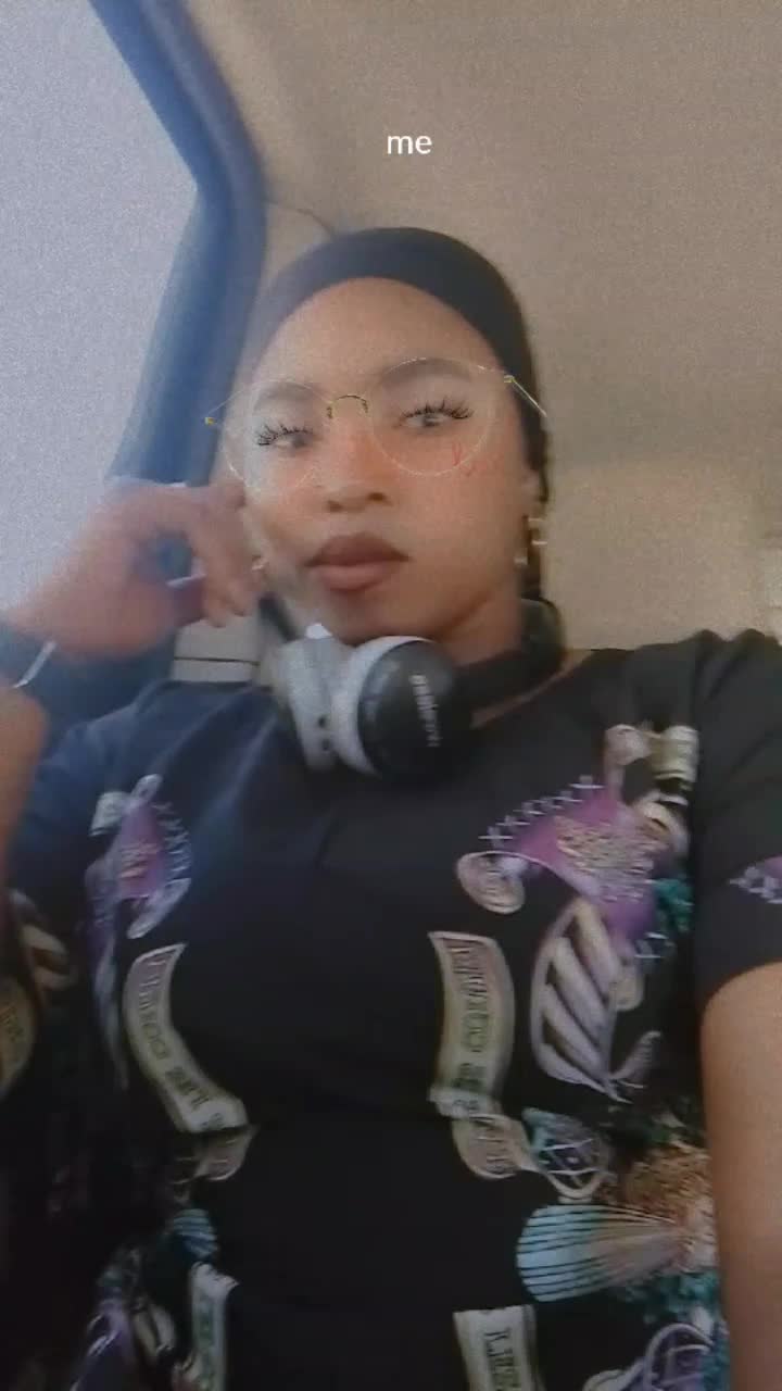 @╰┈➤💜pretty babe 💜💜