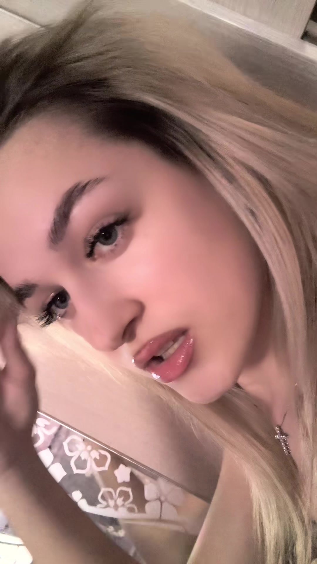 @Викулька🎀