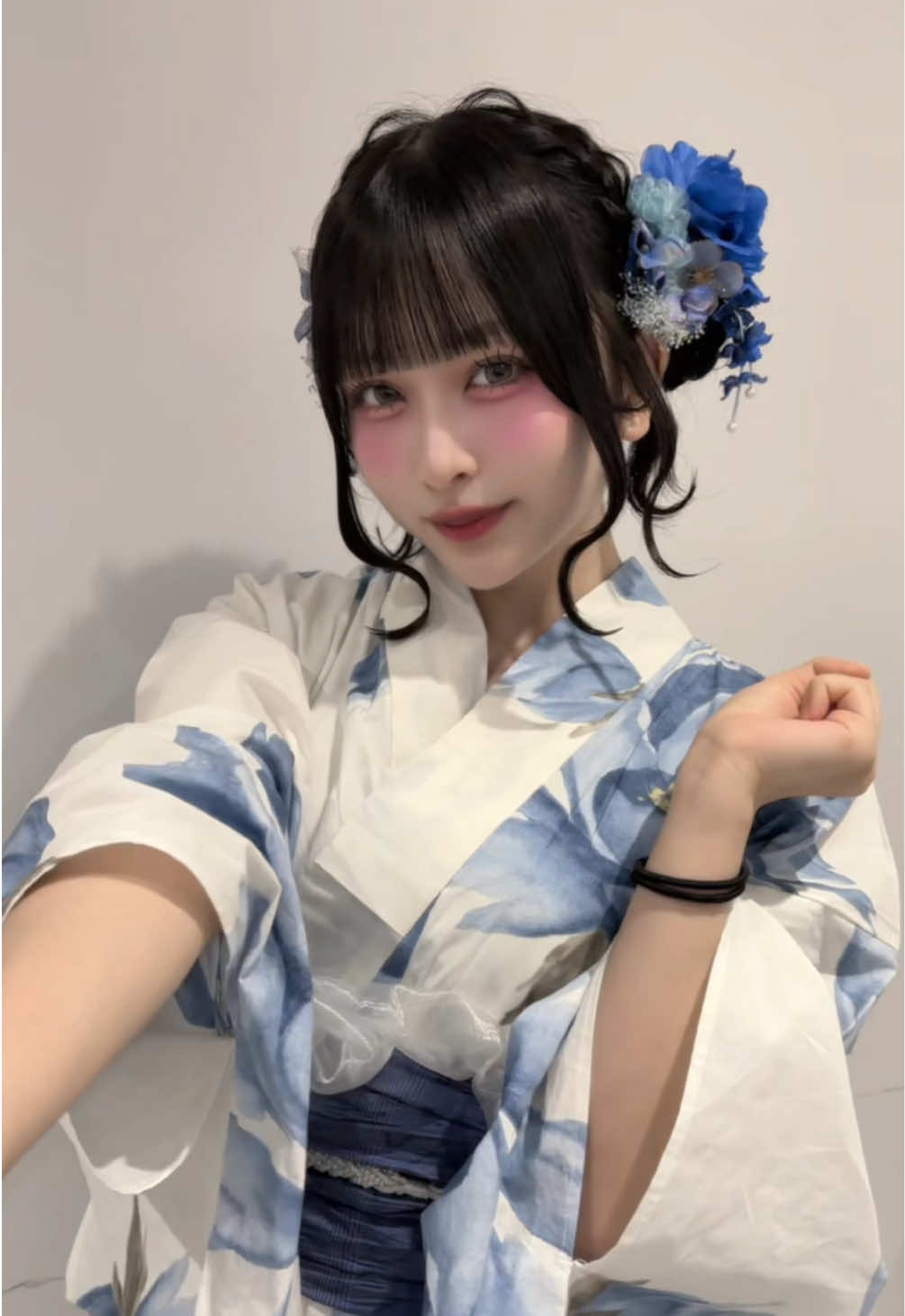 @澪織にいな