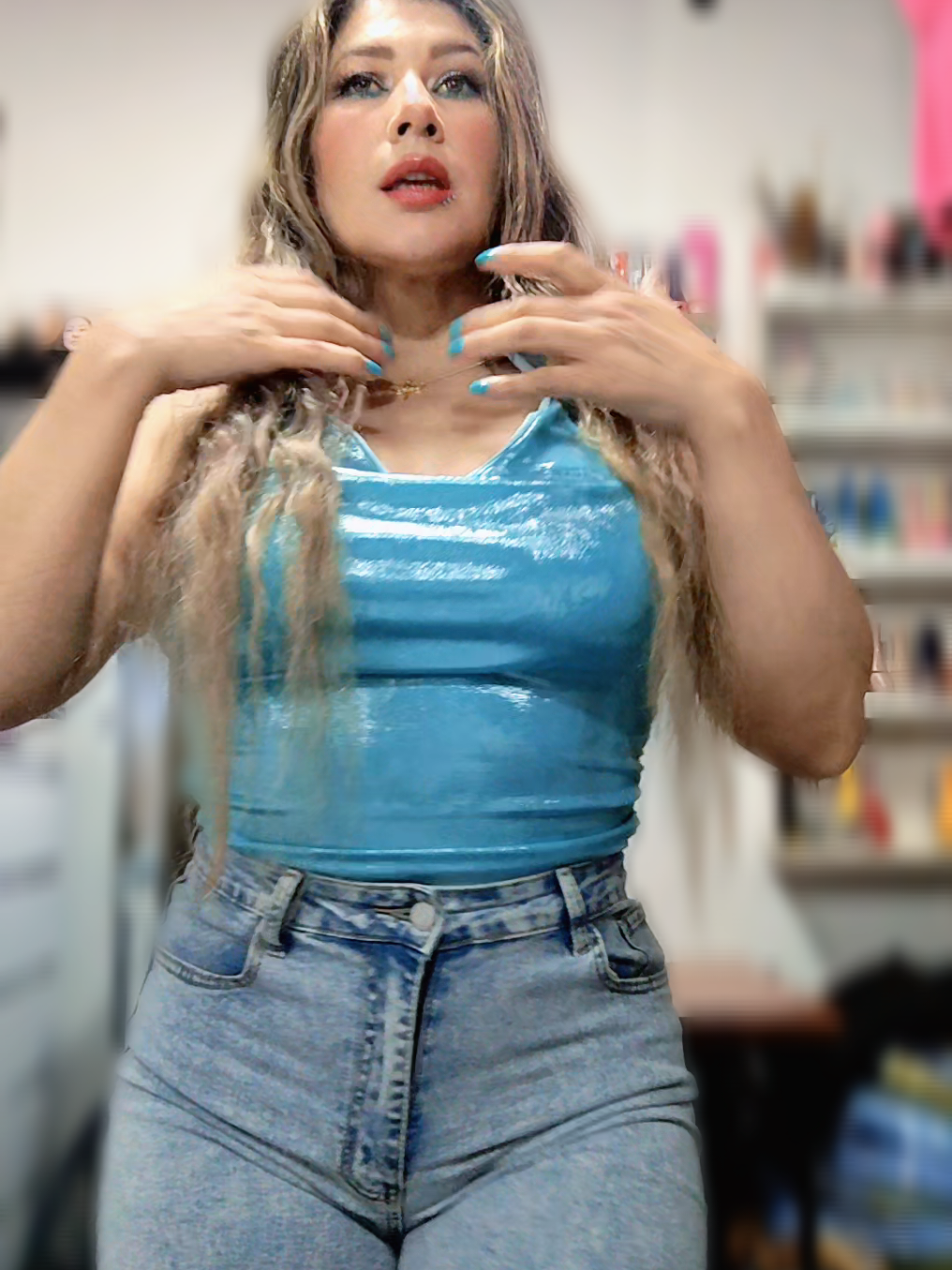 @Monica Mora