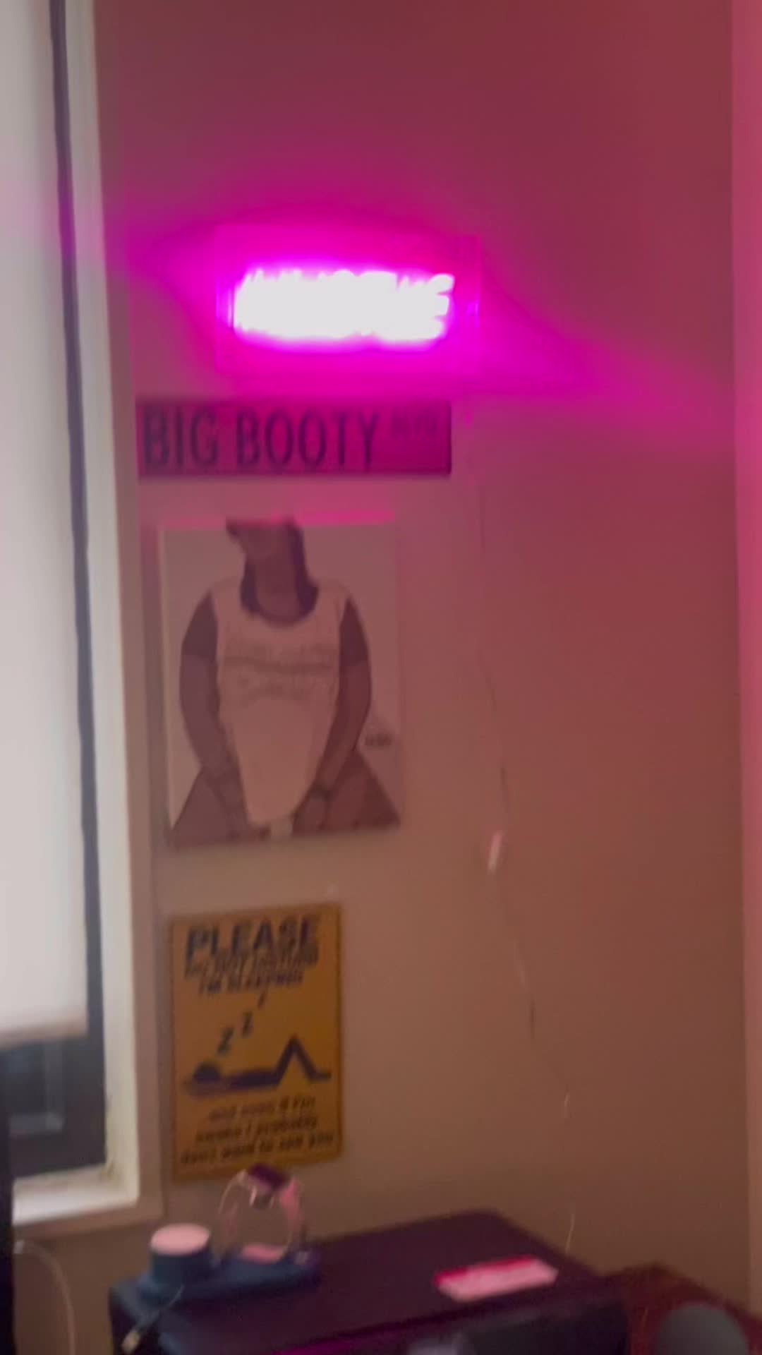 @HookedOnKim_LLC