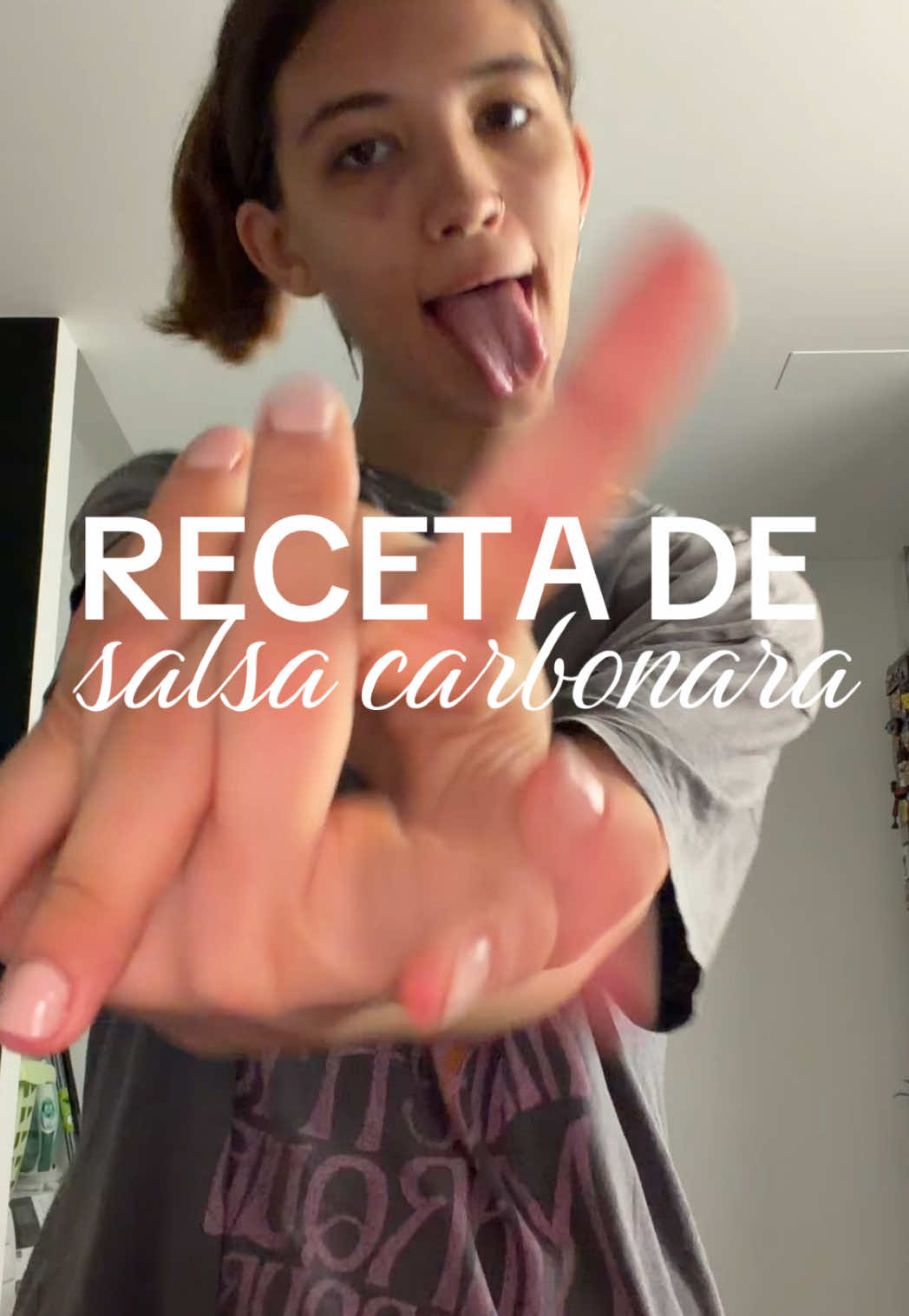 @𝒢