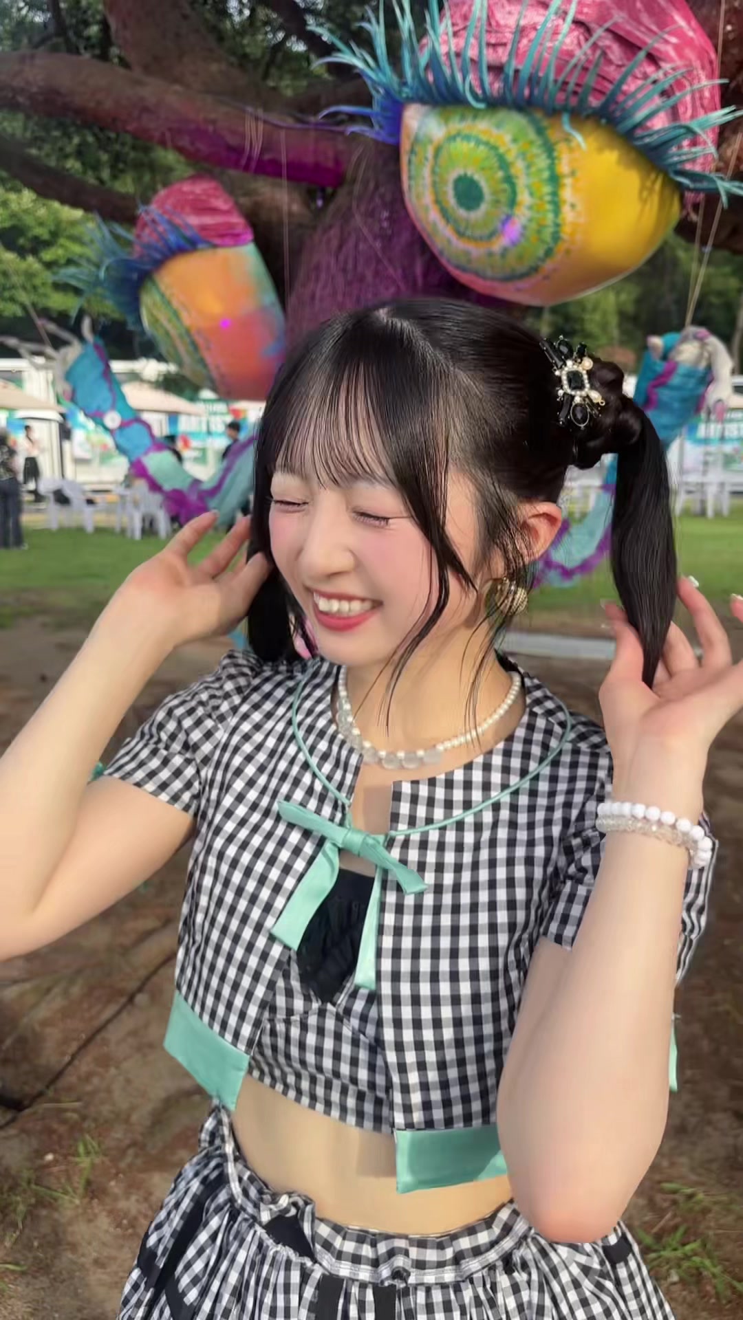 @秋山由奈