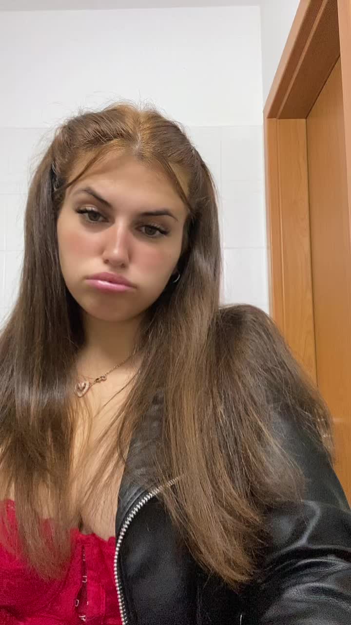 @💎💰Emilia🦋💸