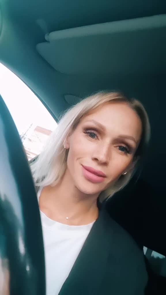 @Маня