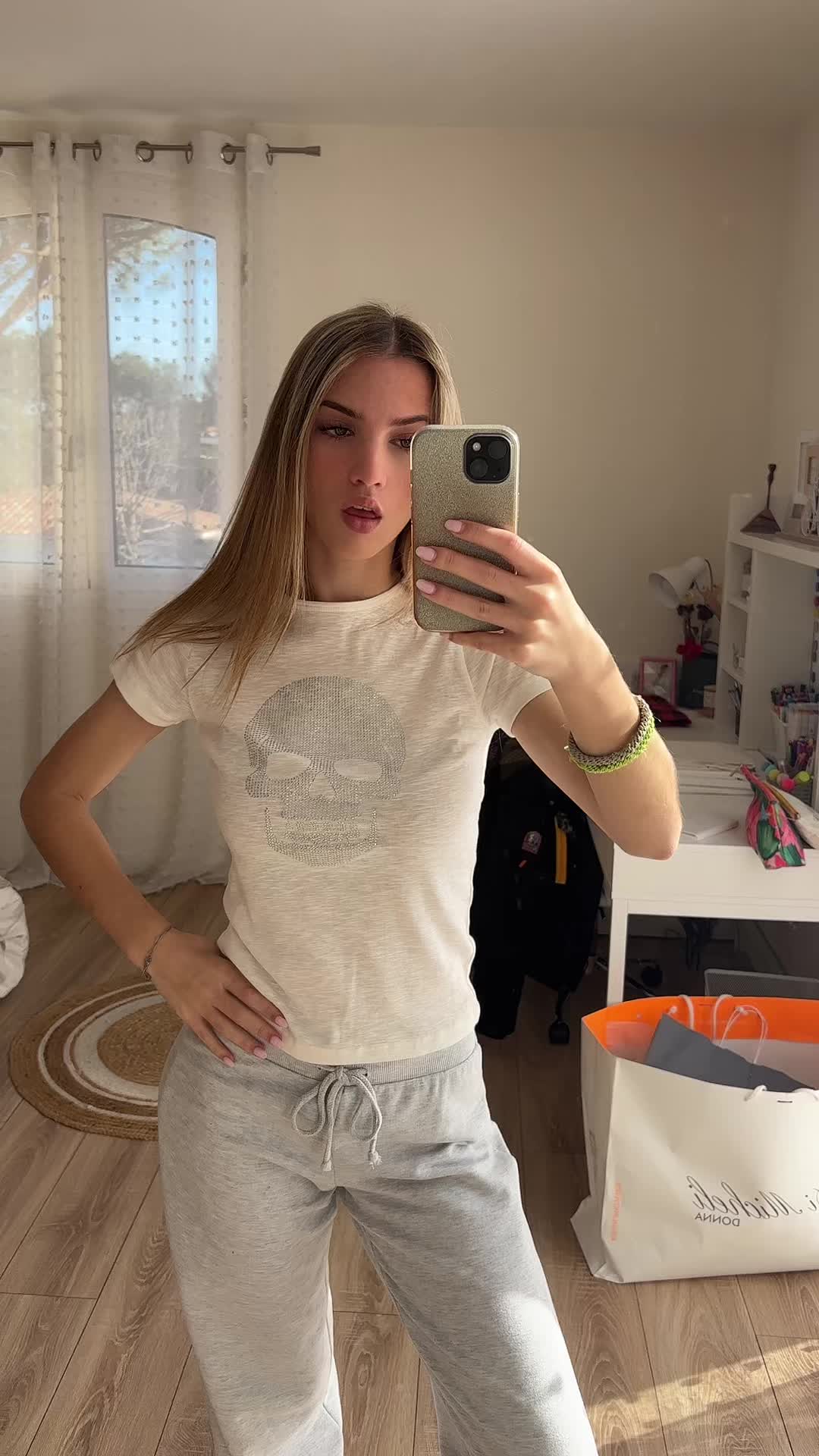 @julie 💛