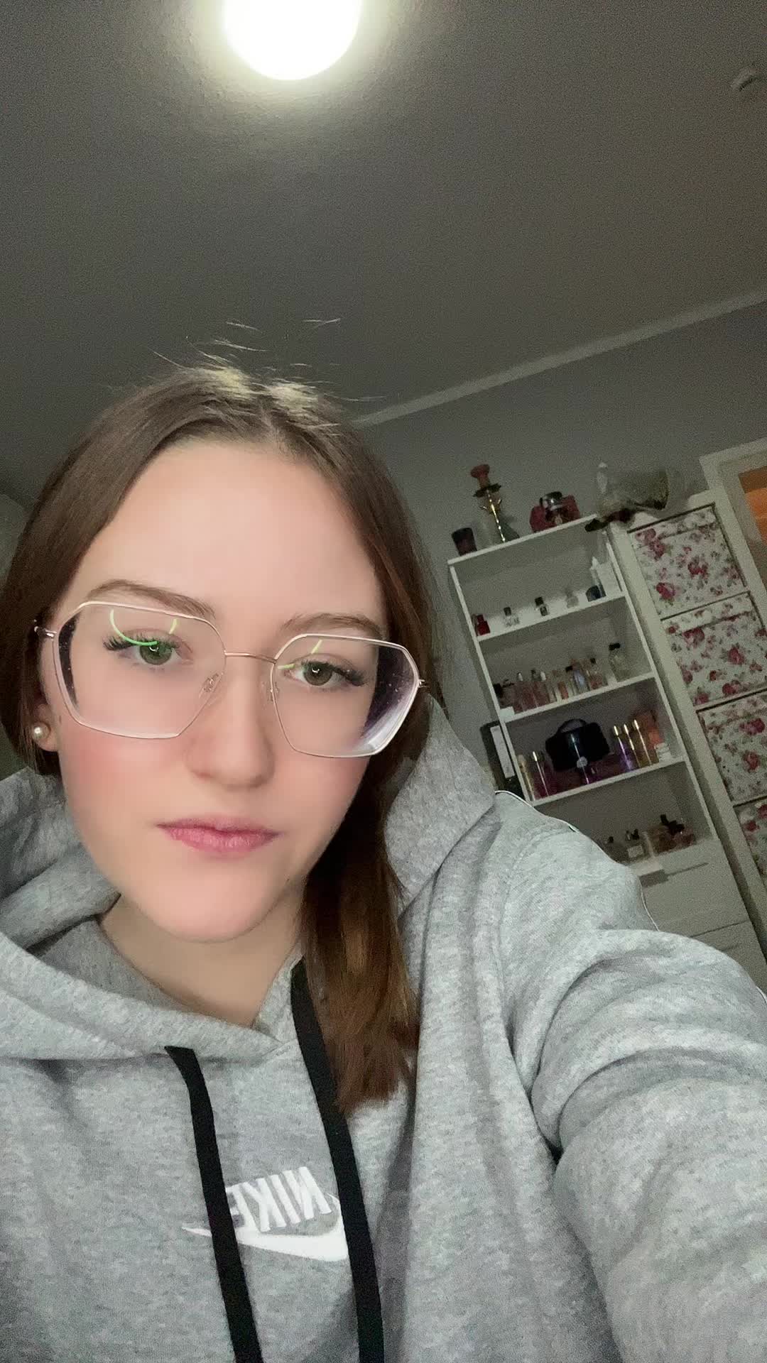 @Janina_clgn08