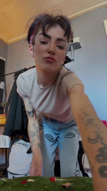 @MistressOfEvil😈