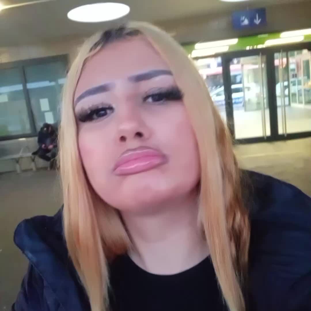 @😭💅