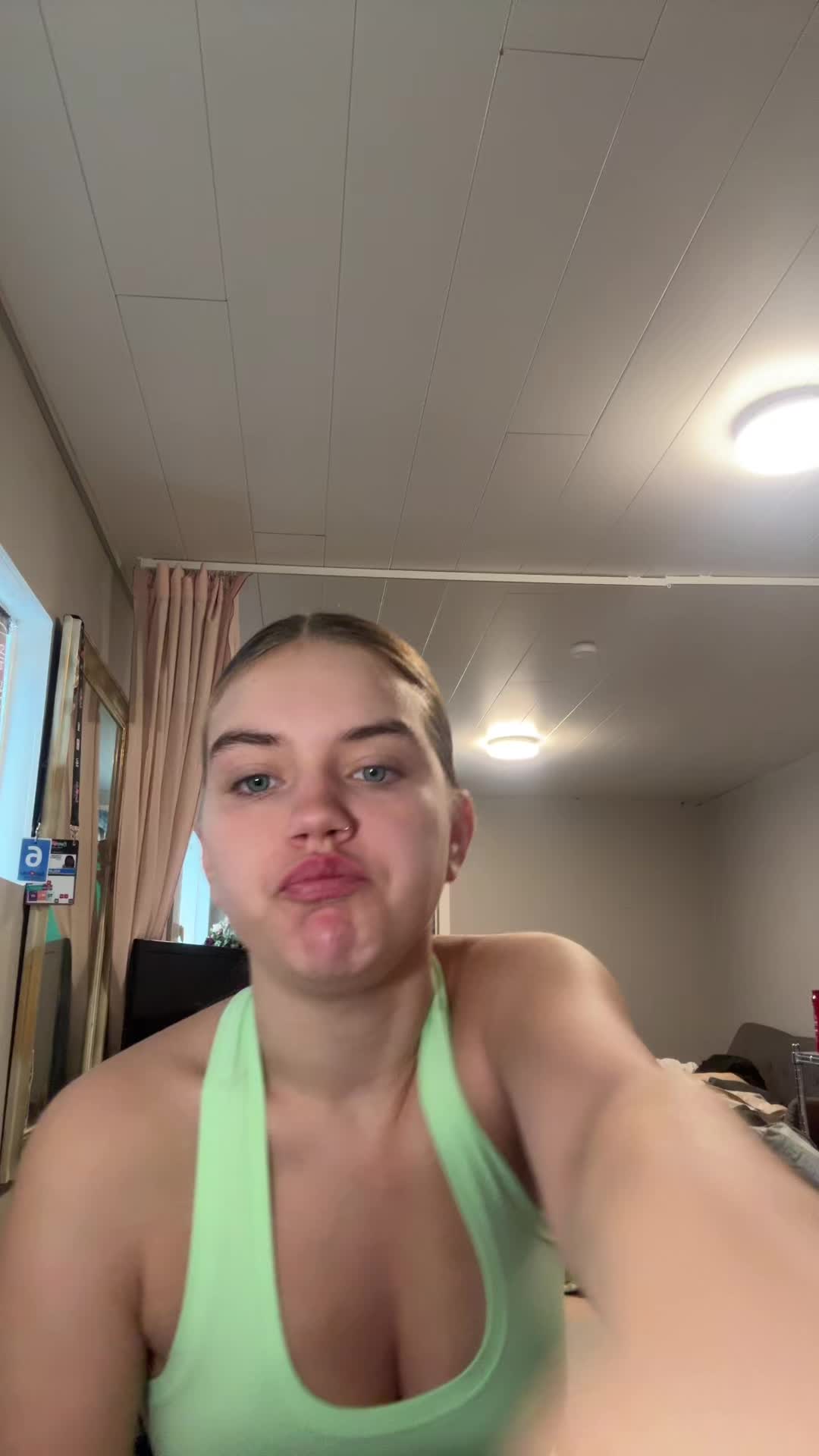 @Úlla