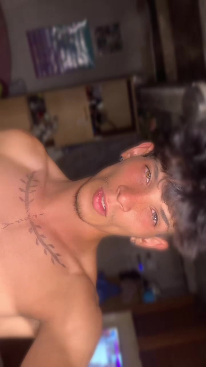 @Sz&iacute;vt&iacute;pr&oacute;🤴🔞🃏