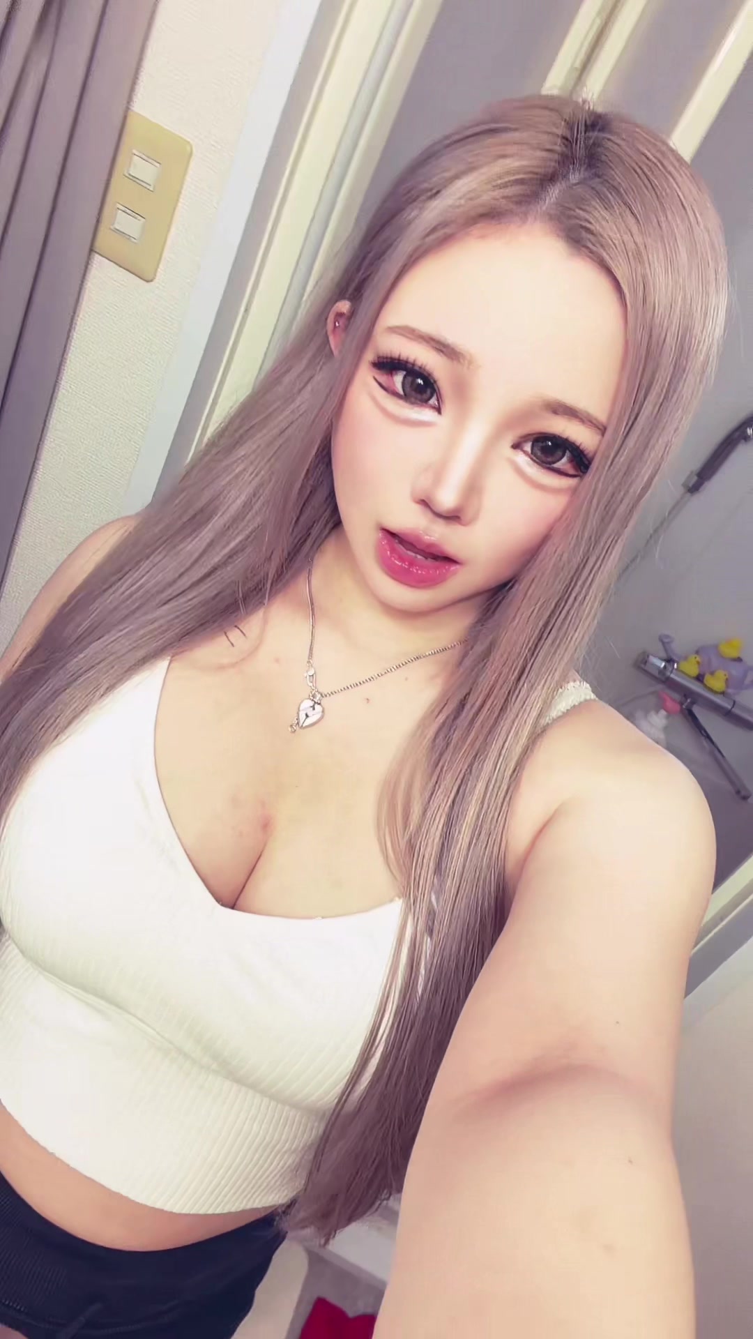 @。