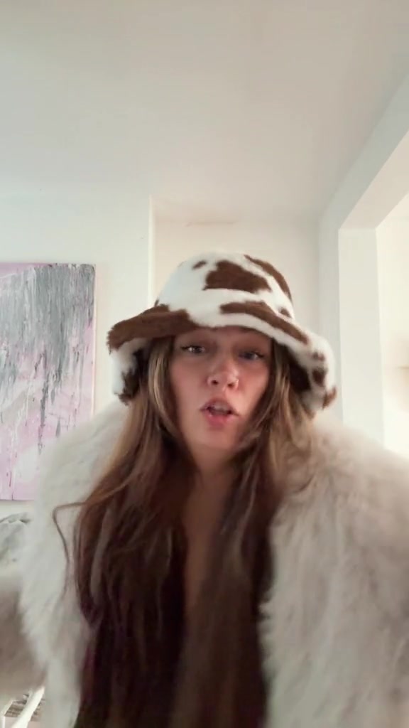 @domdomdom
