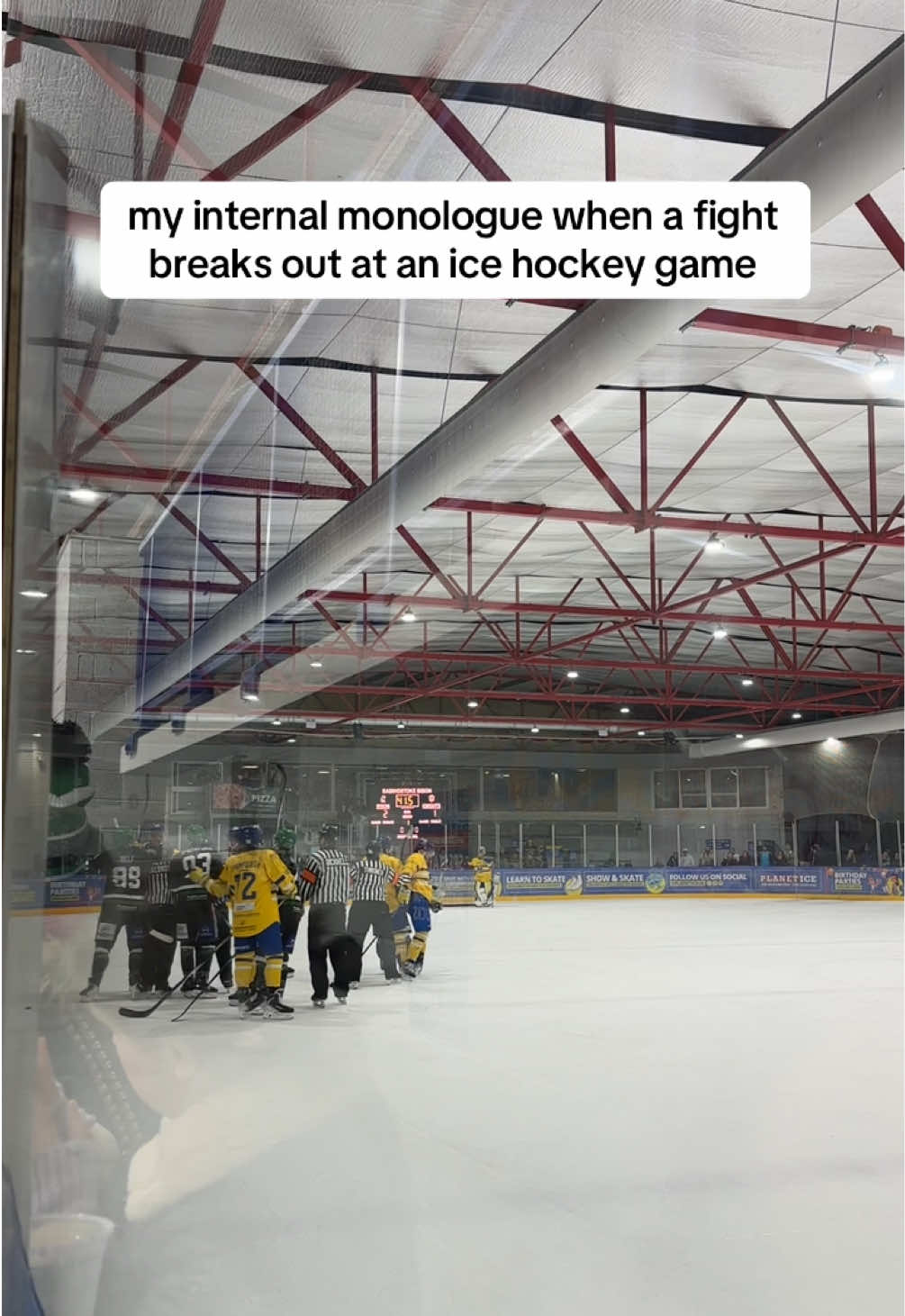 @tara | ice hockey gals 💗🏒