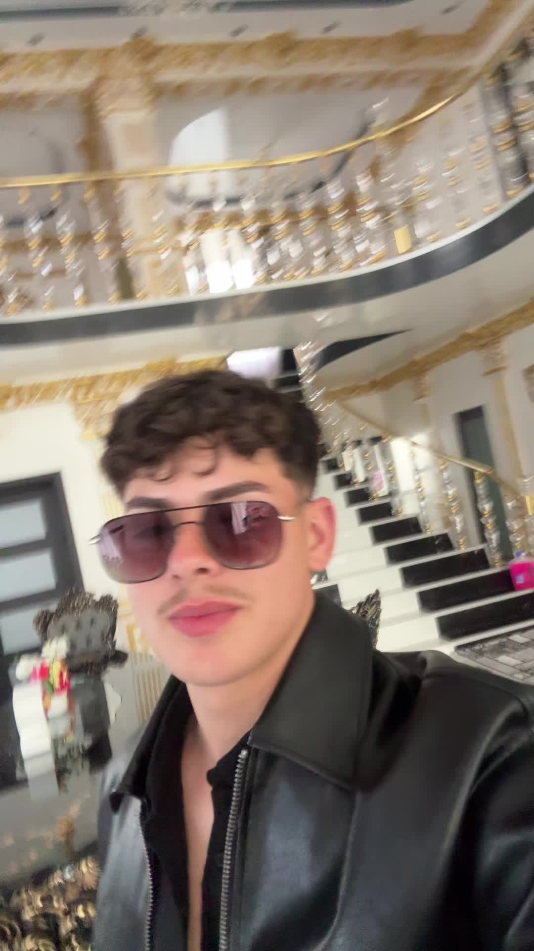 @🧃