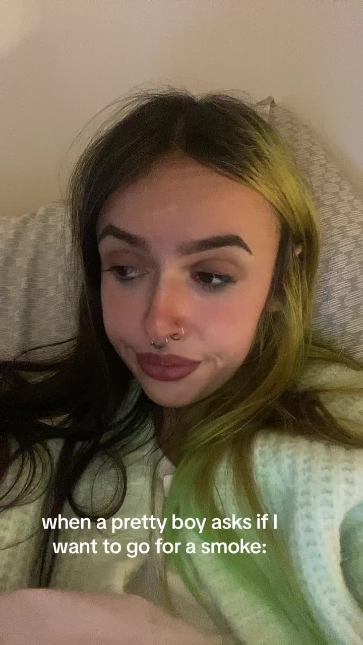 @rachel👽🖤