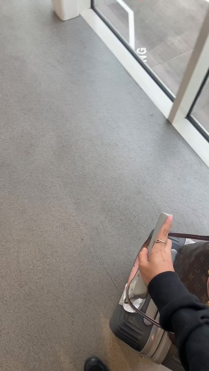 @Bella