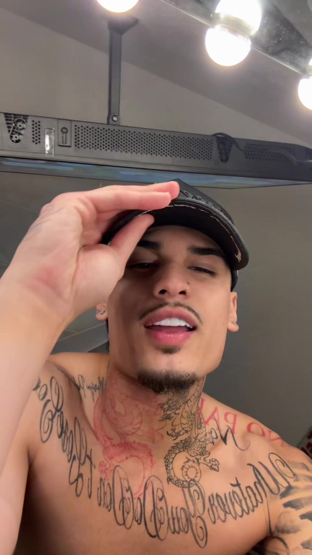 @🥀