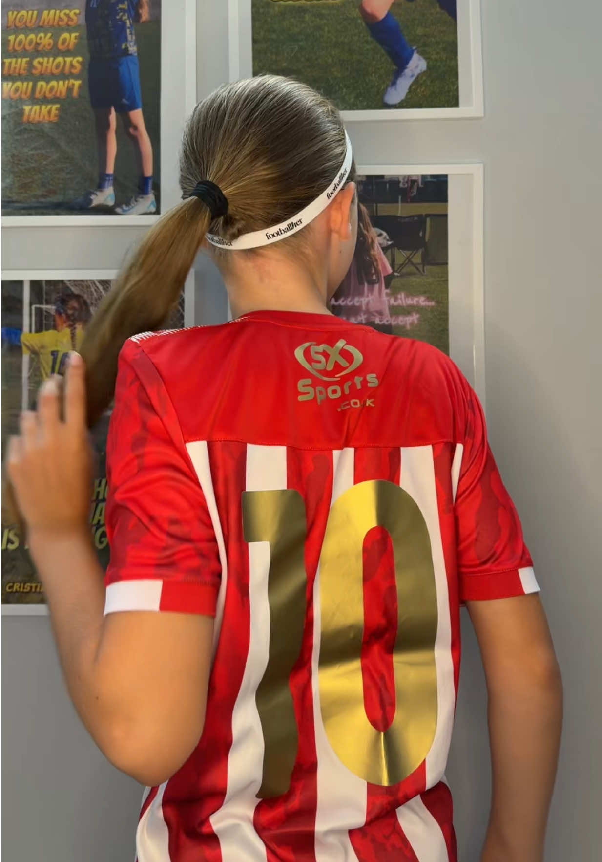 @Daisy does Football