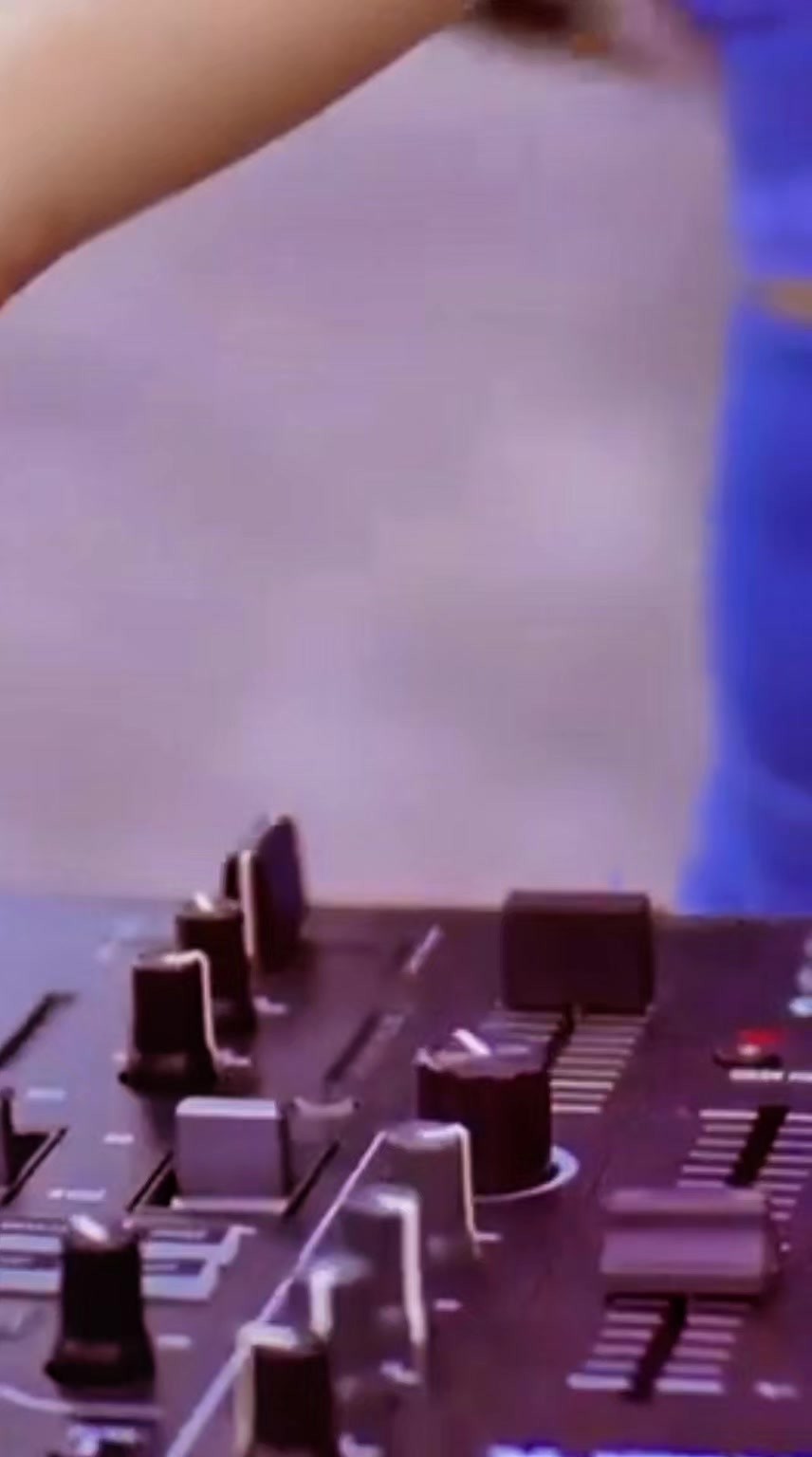 @𝐇𝐚𝐫𝐲🇲🇨