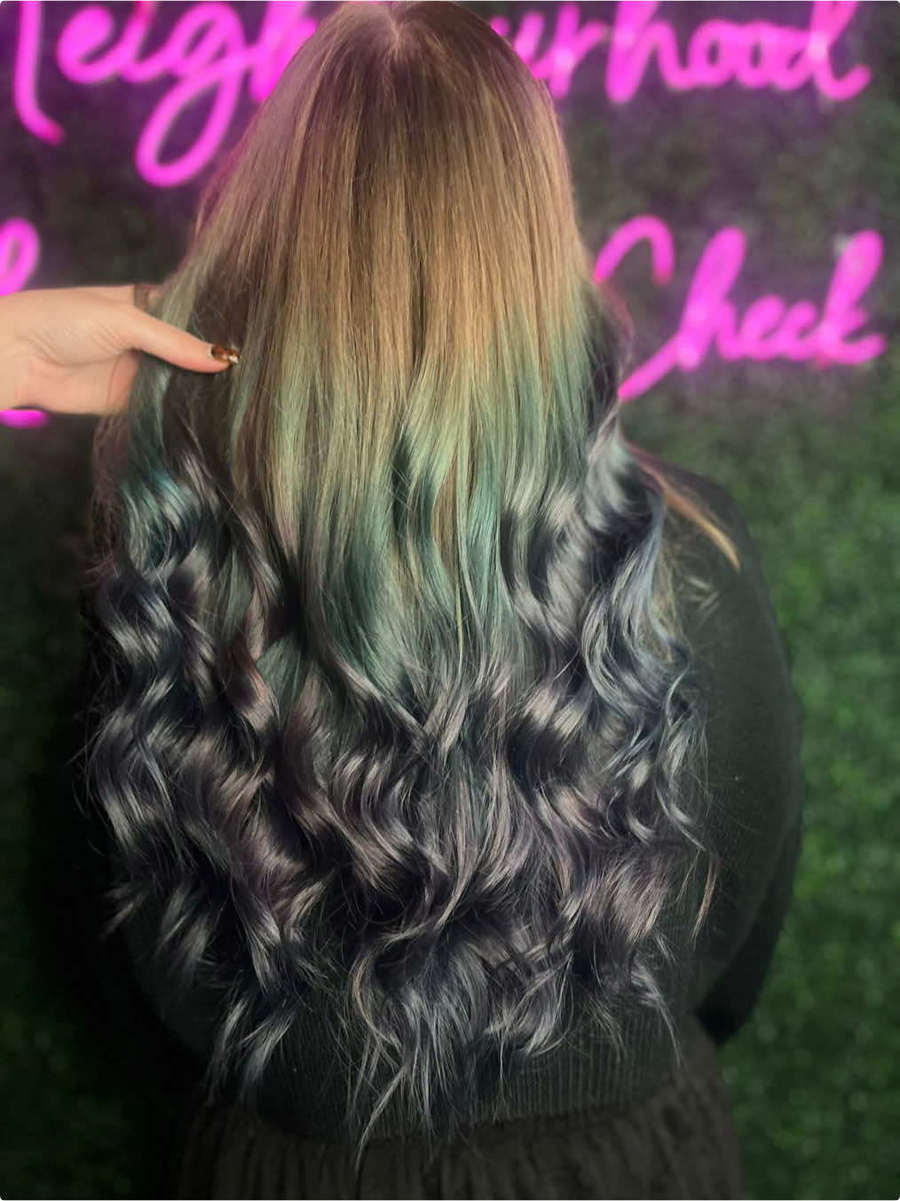 @Neighbourhood💇♀️