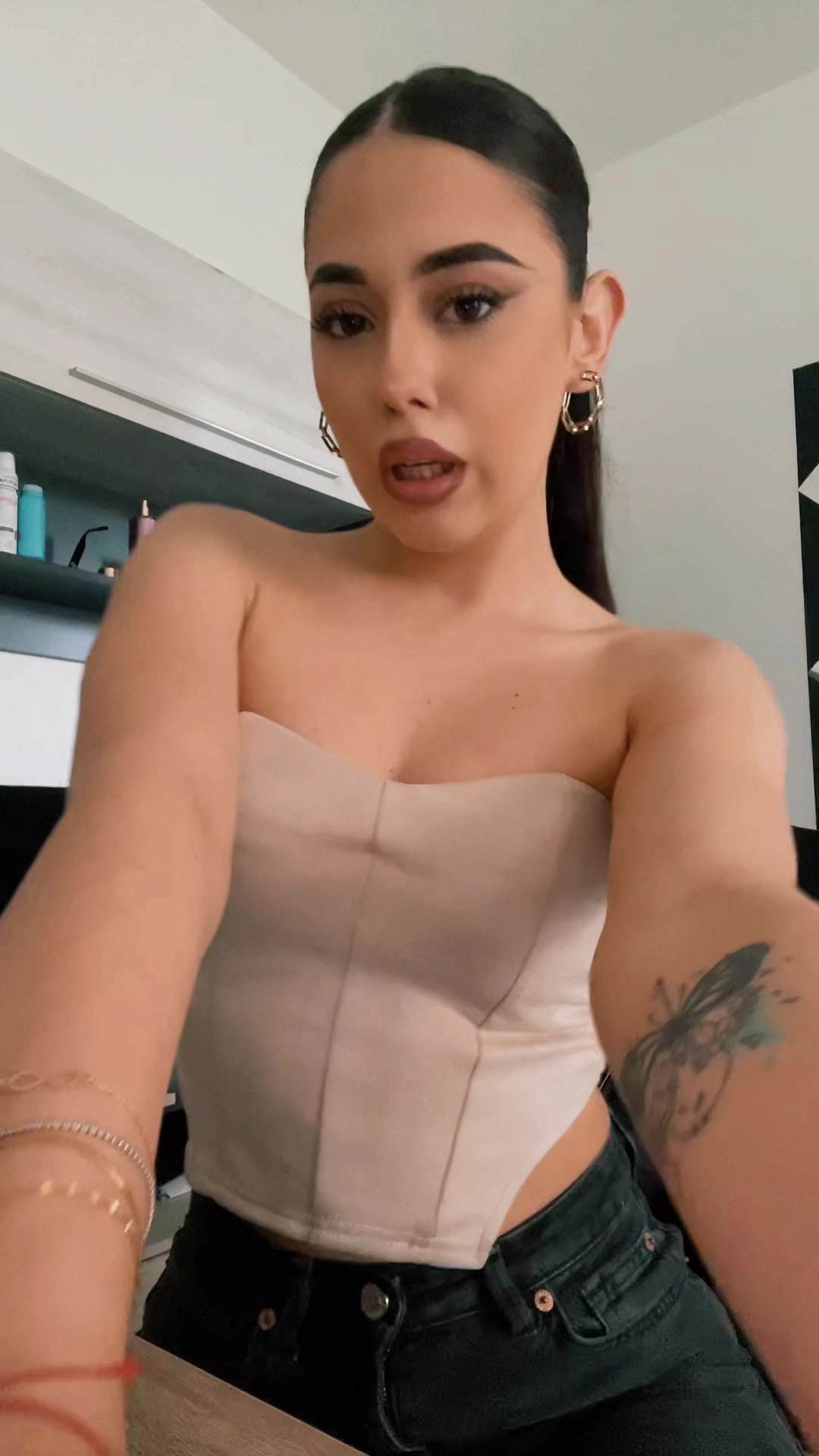@rebeee