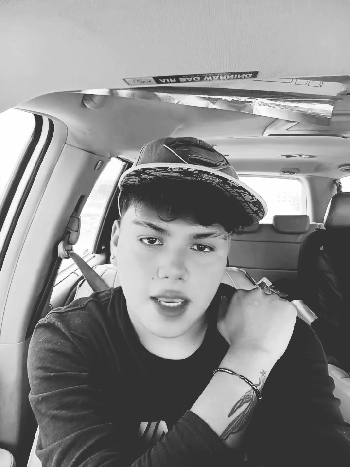 @Yered_M_Avila🏳️&zwj;🌈🫵🏻☁️