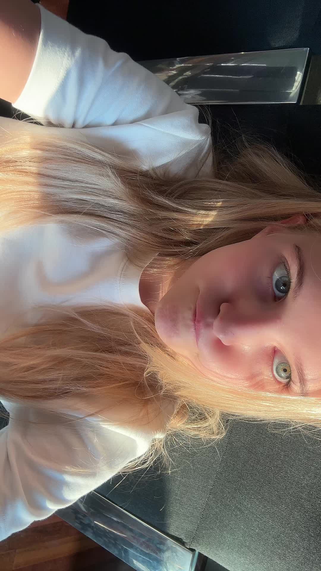 @🍎