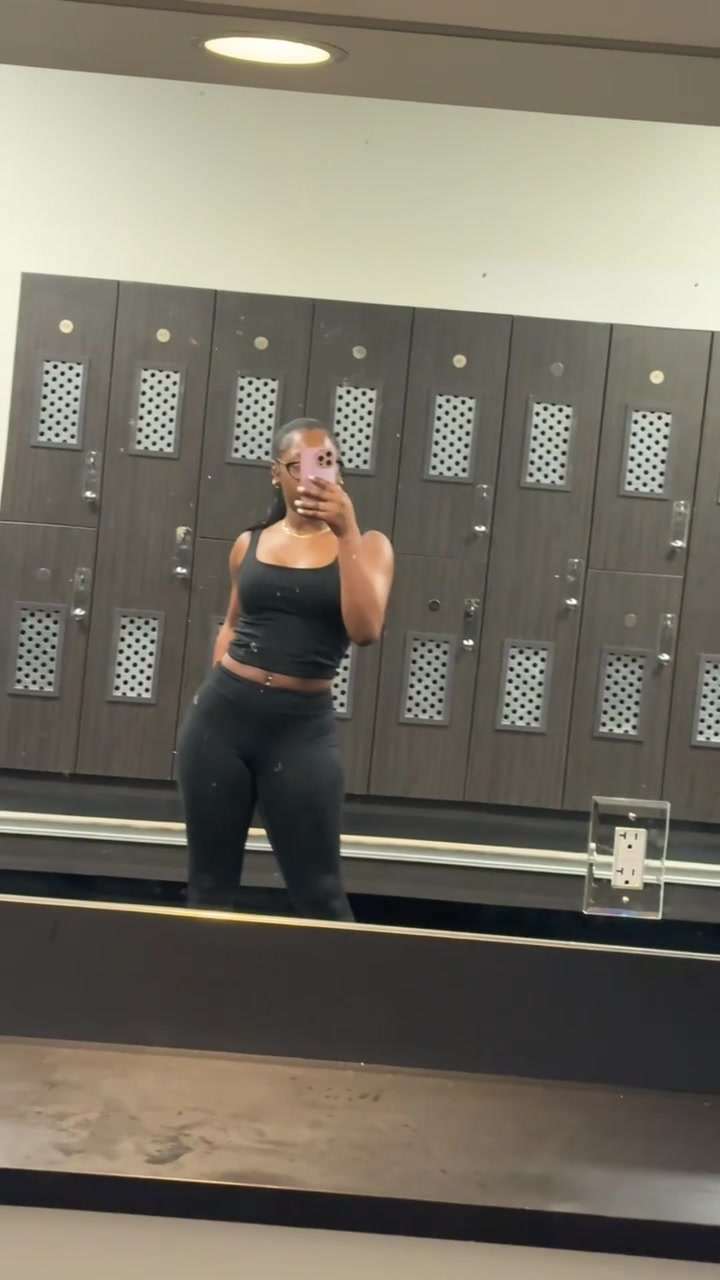 @PrettyWithaScar