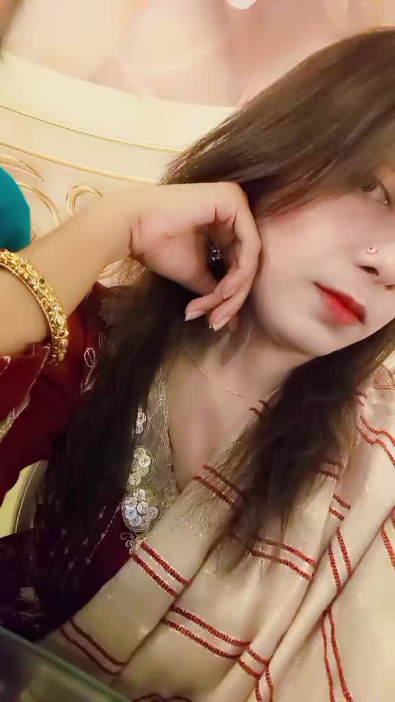 @Dimple Queen 👑