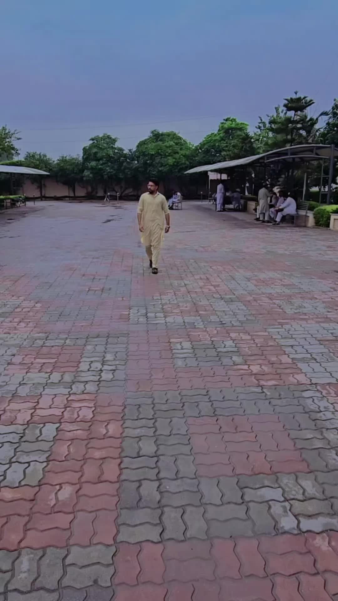 @ᴅʀ.ʜᵃˢˢᵃⁿᶻᵃⁱ🥼