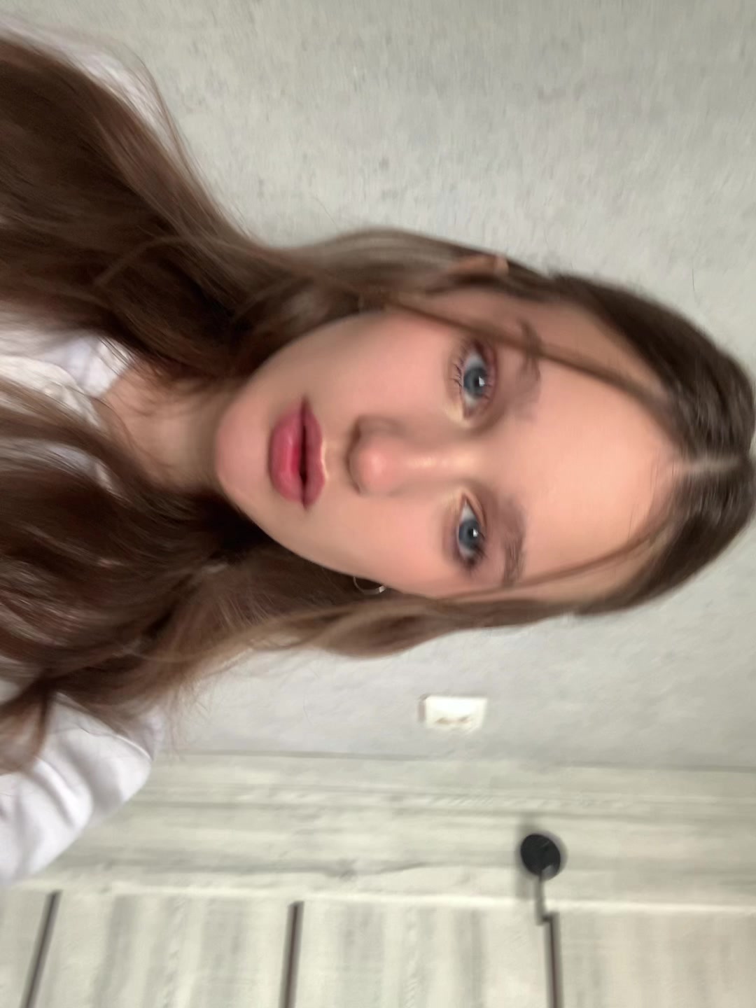 @К💋