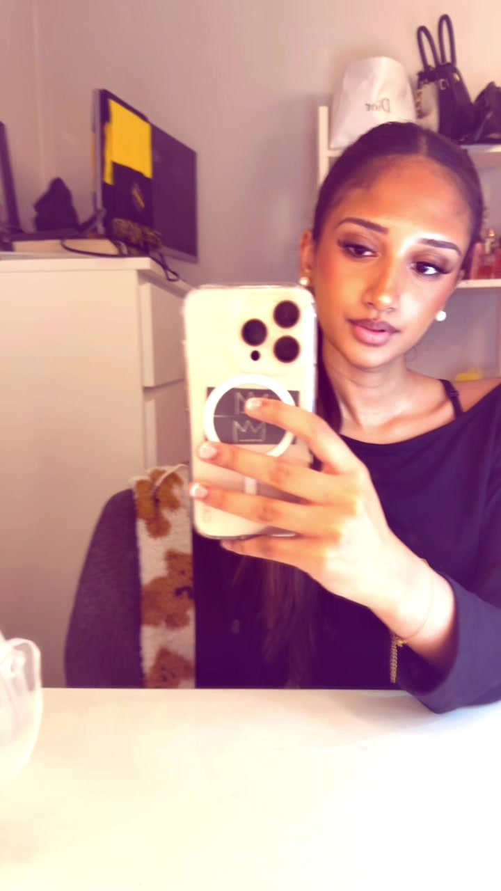 @𝓜🇱🇰