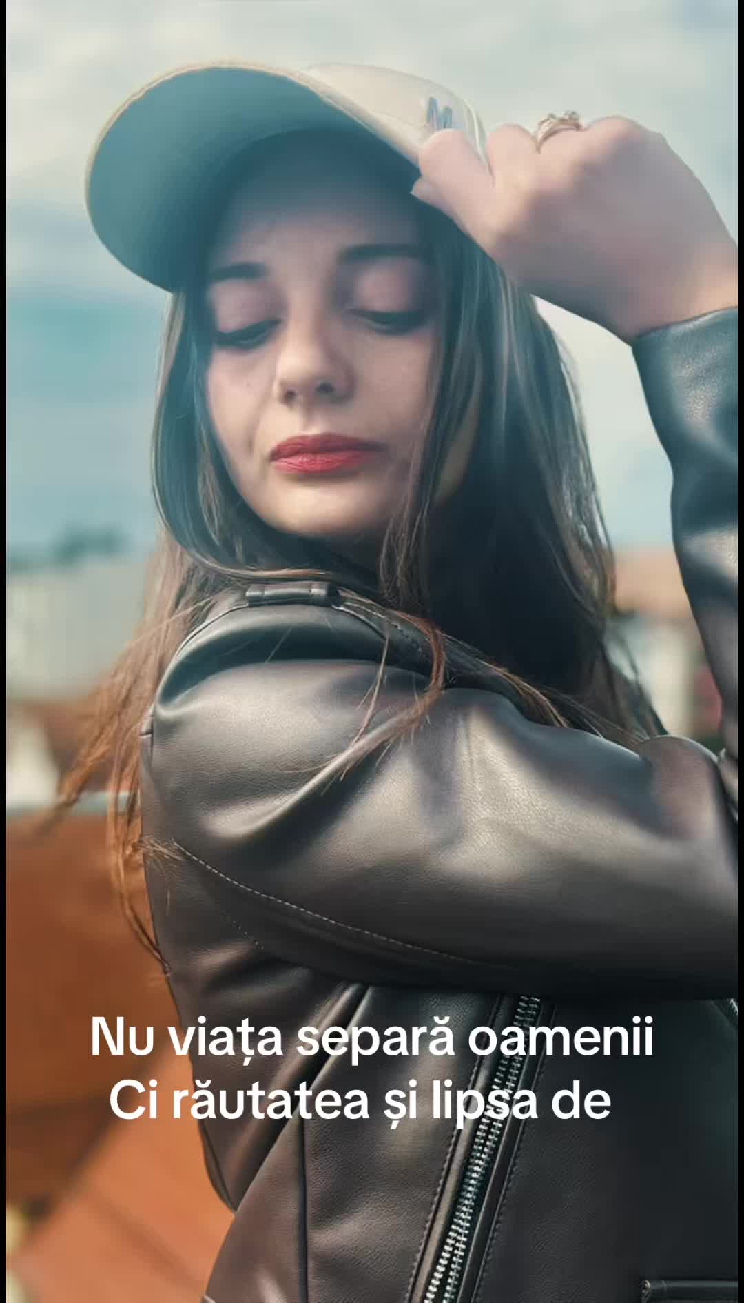 @🥹