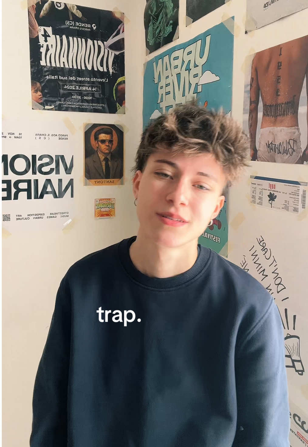 @🪰