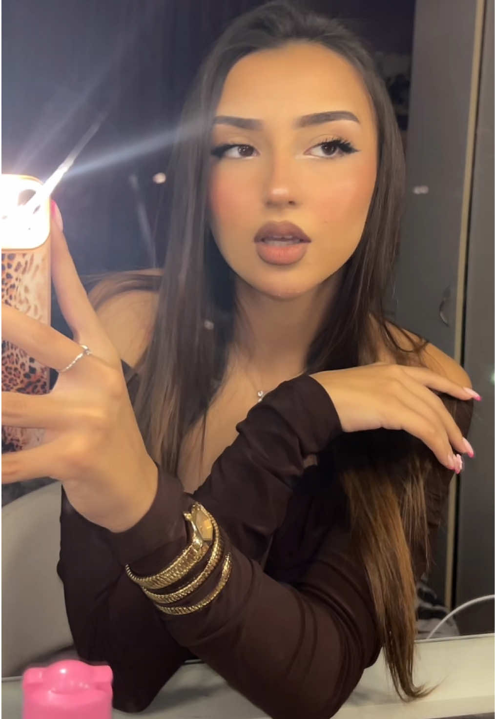@𝐘
