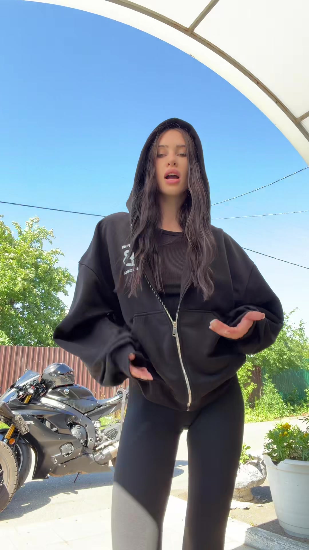 @Riri