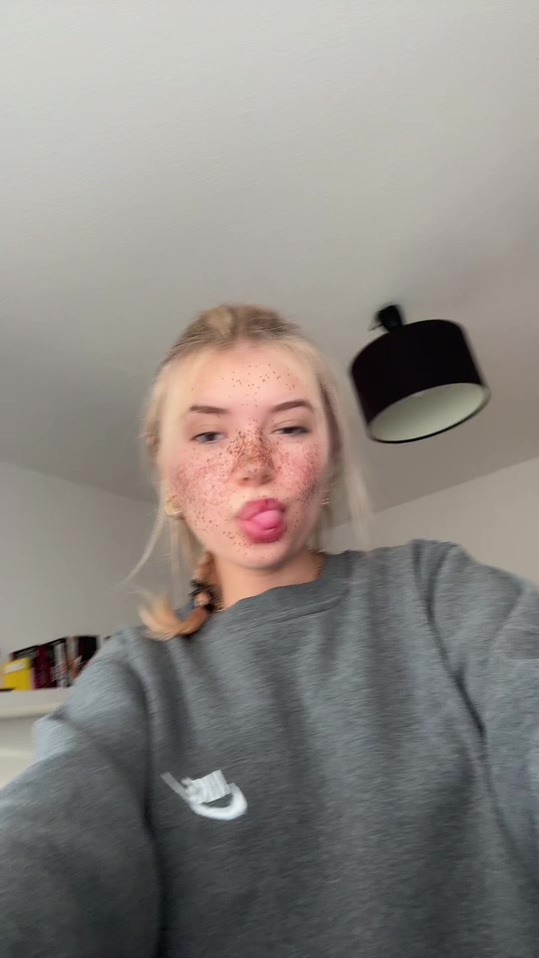 @Adelade