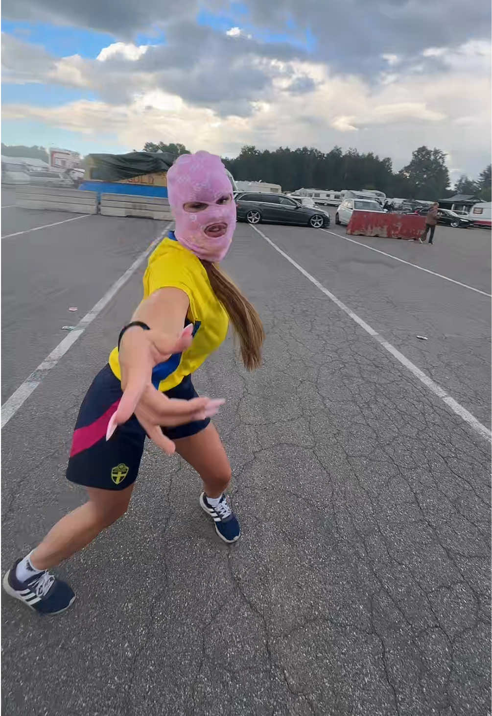 @Fröken