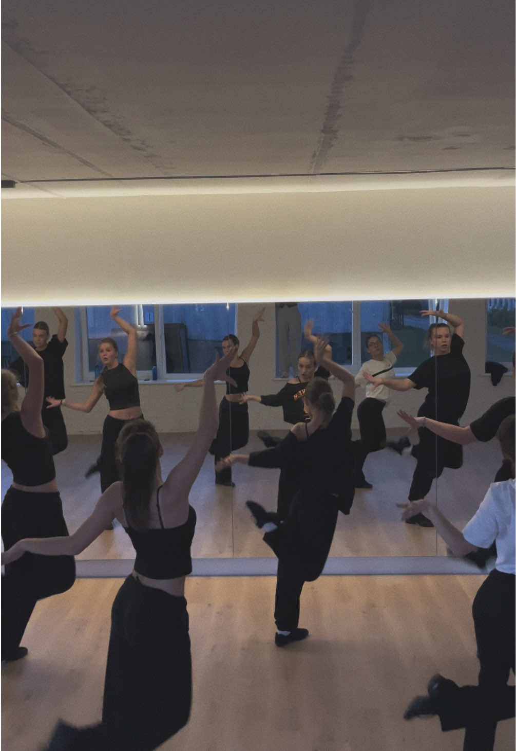 @Ausra / a.dance.teacher