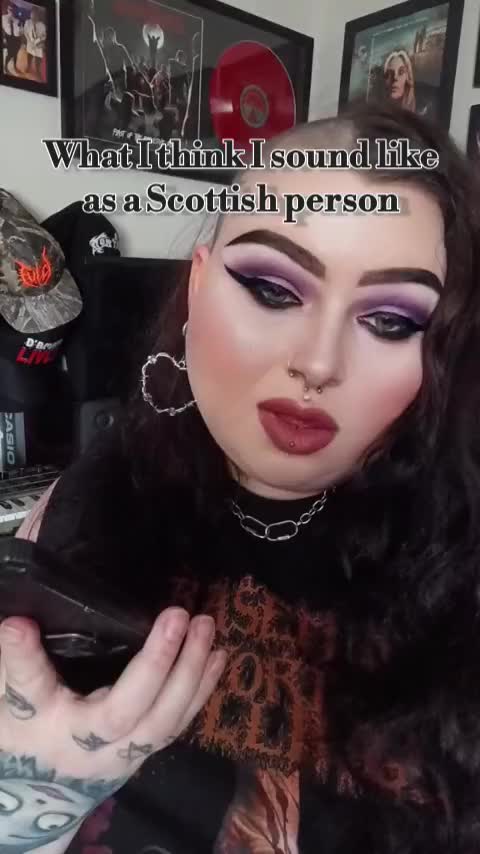 @Spooky Loz Reads🖤