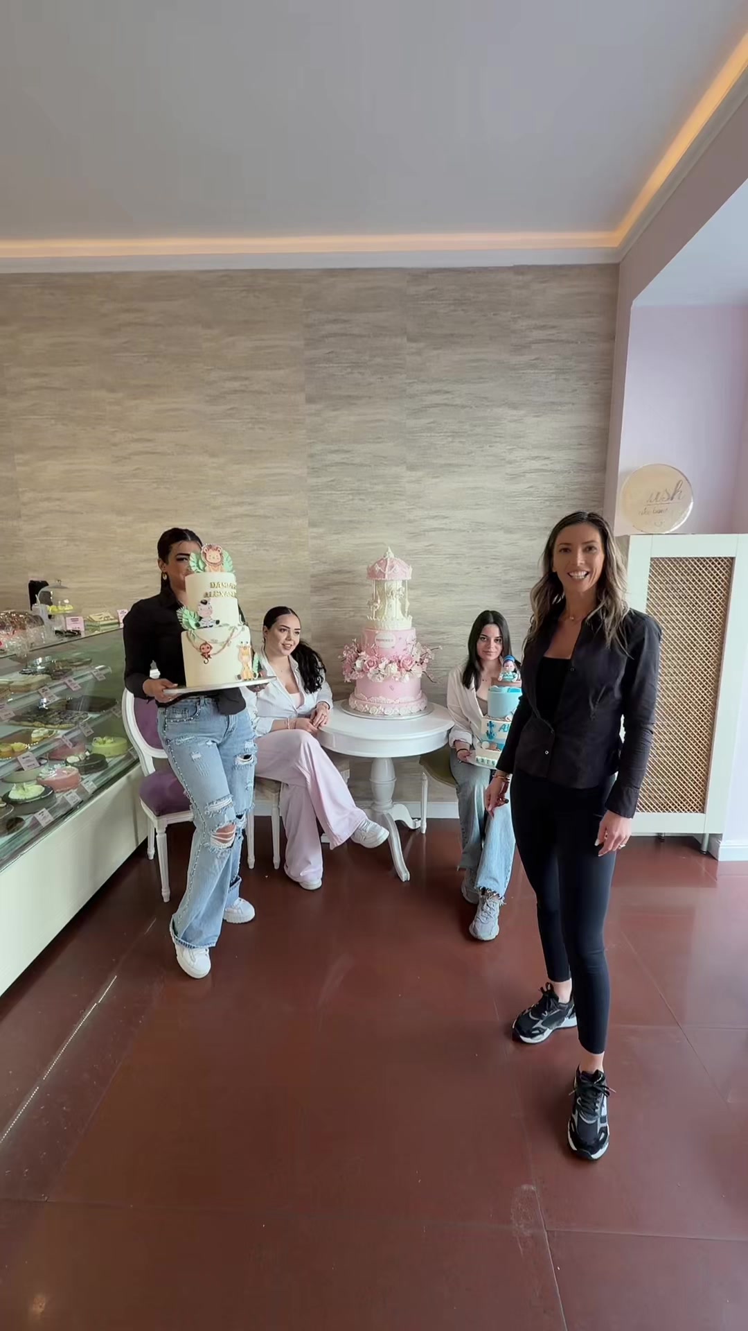 @Cofetăria LUSH
