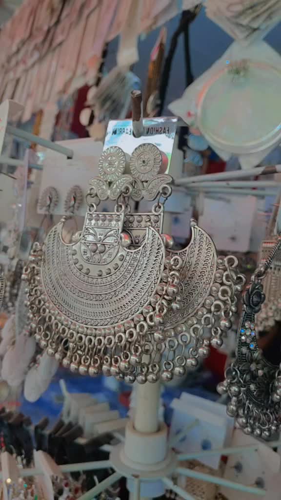 @EARRINGS IN YOUR AREA