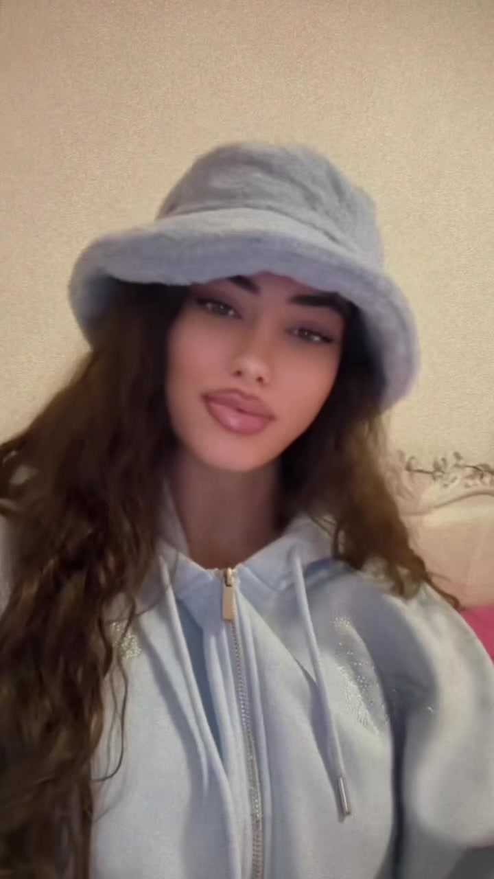 @♛ＡＮＴＯＮＥＬＬＡ♛