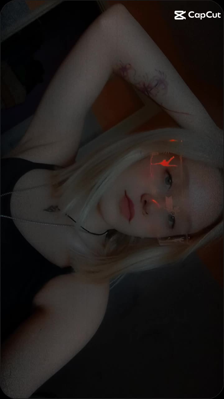 @маня