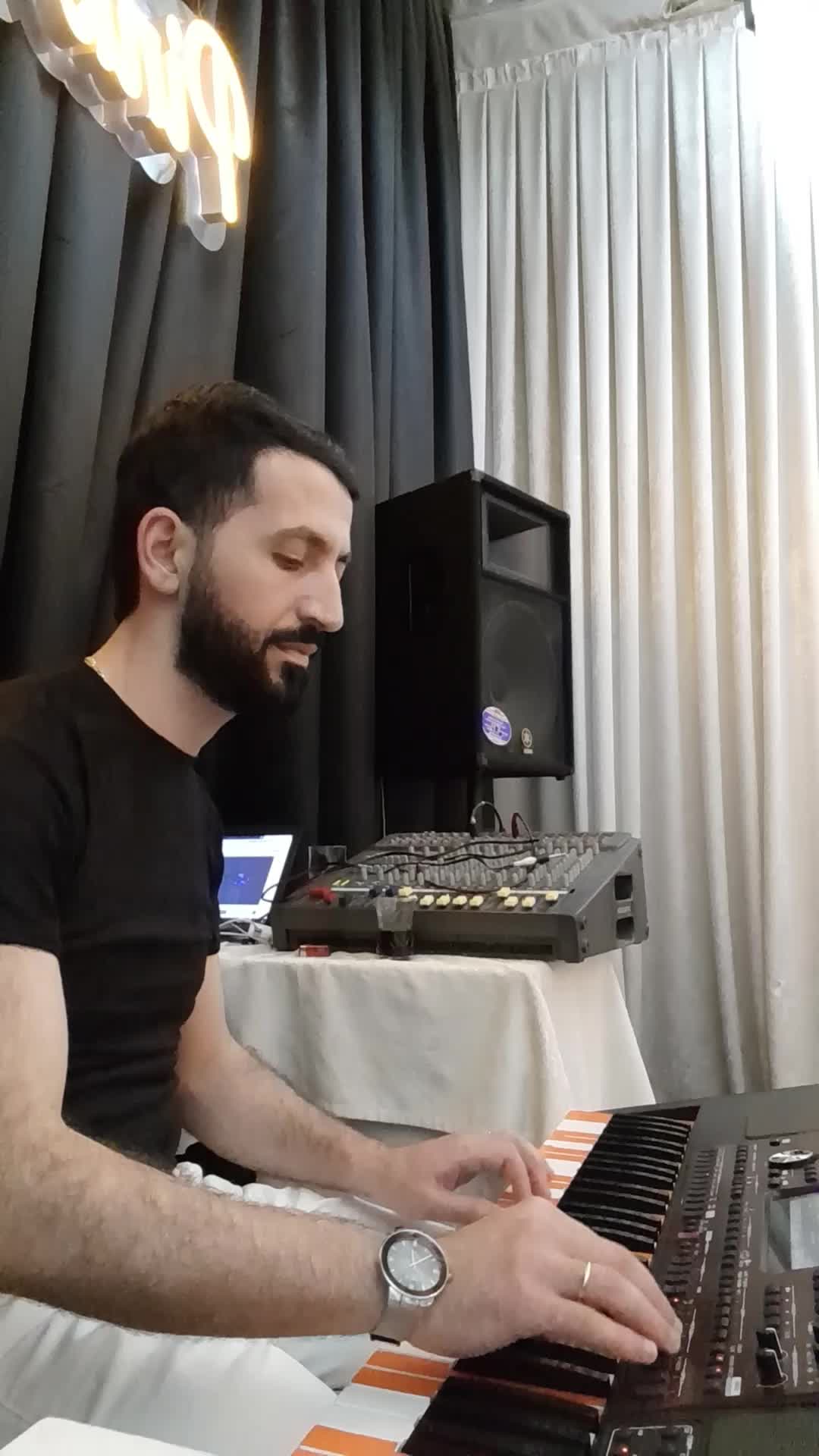 @&Ouml;M&Uuml;R033